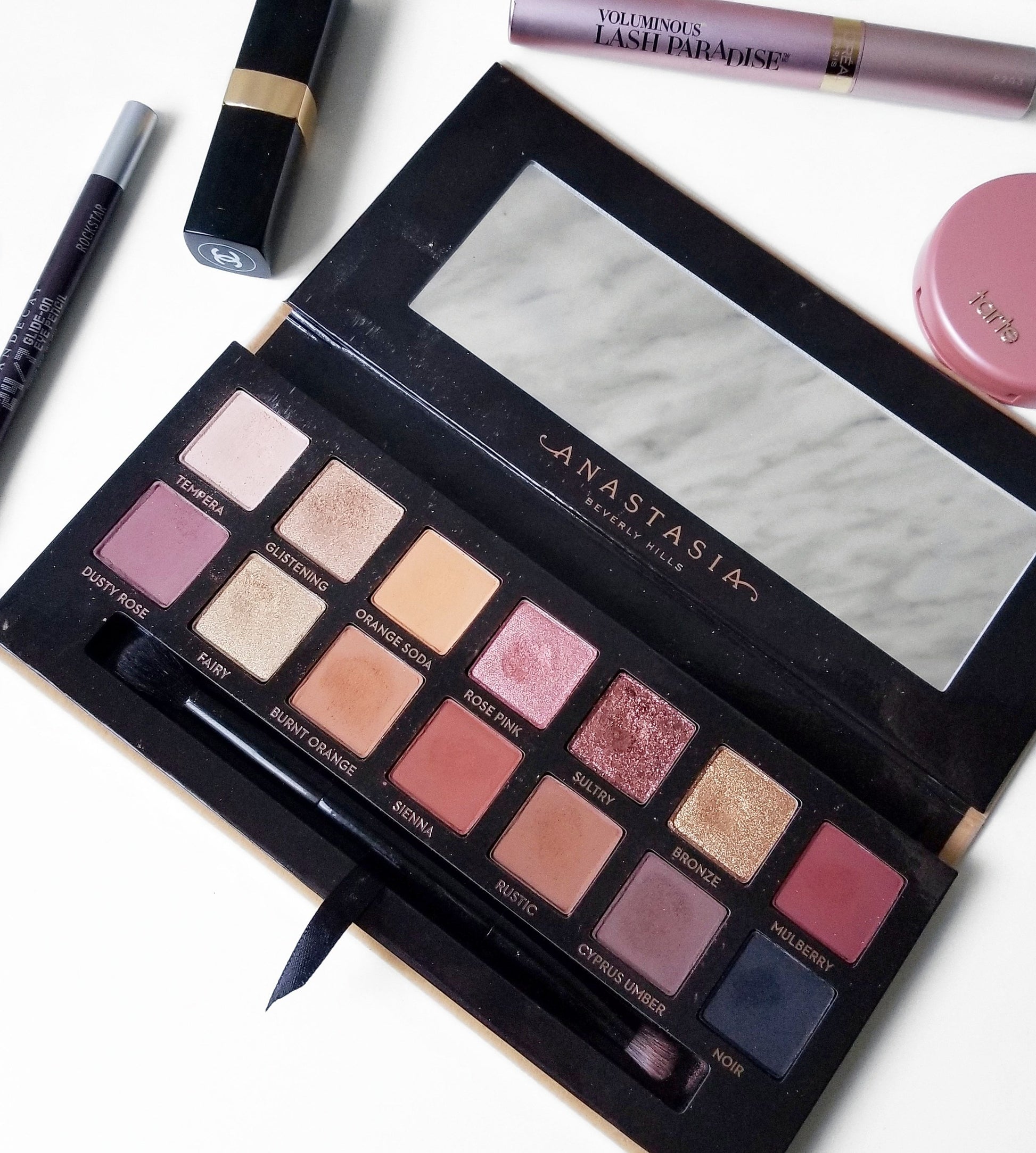 Anastasia Beverly Hills  Soft Glam & Modern Renaissance Eyeshadow Palette® - Aurea