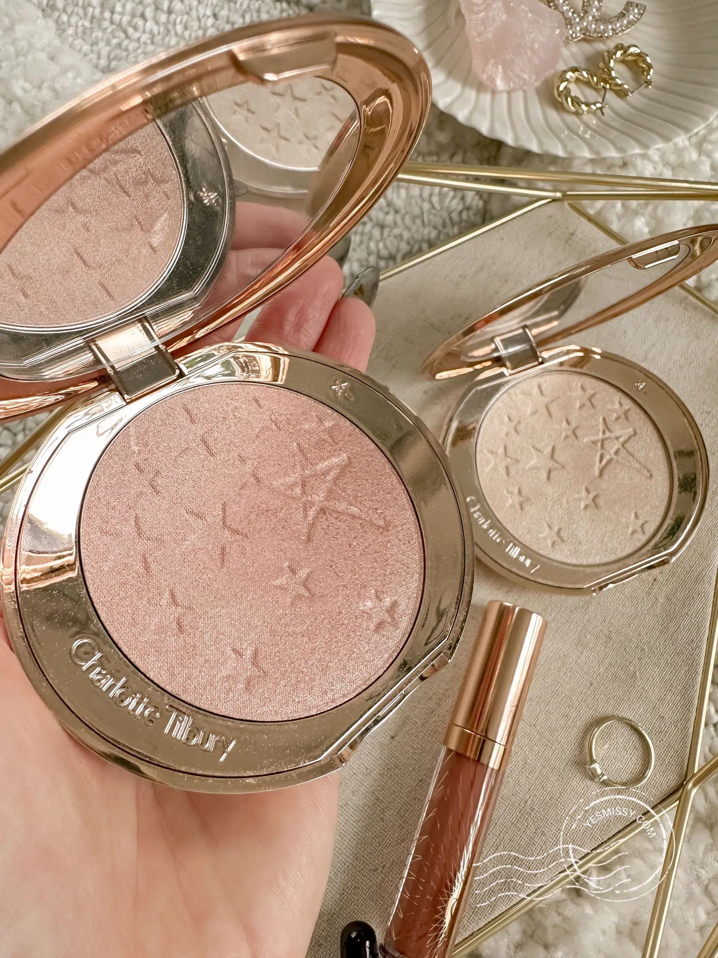 Charlotte Tilbury – Glow Glide Face Architect Highlighter®