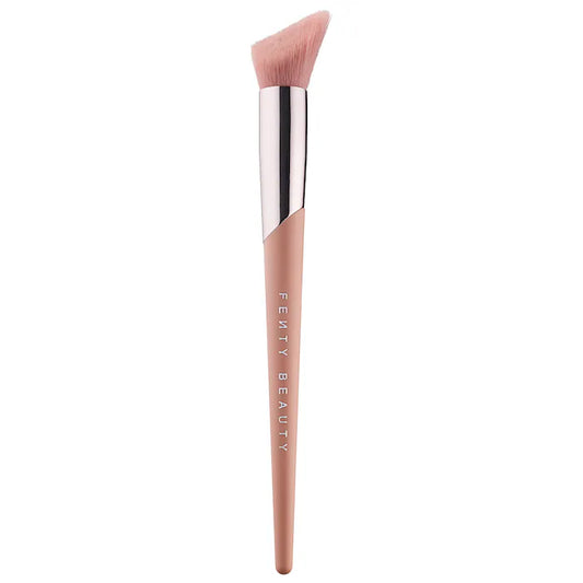 Fenty Beauty - Cheek-Hugging Highlight Brush 120®