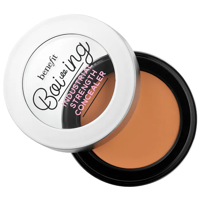 كريم إخفاء العيوب Boi-ing Industrial Strength Full Coverage Cream Concealer® من Benefit Cosmetics