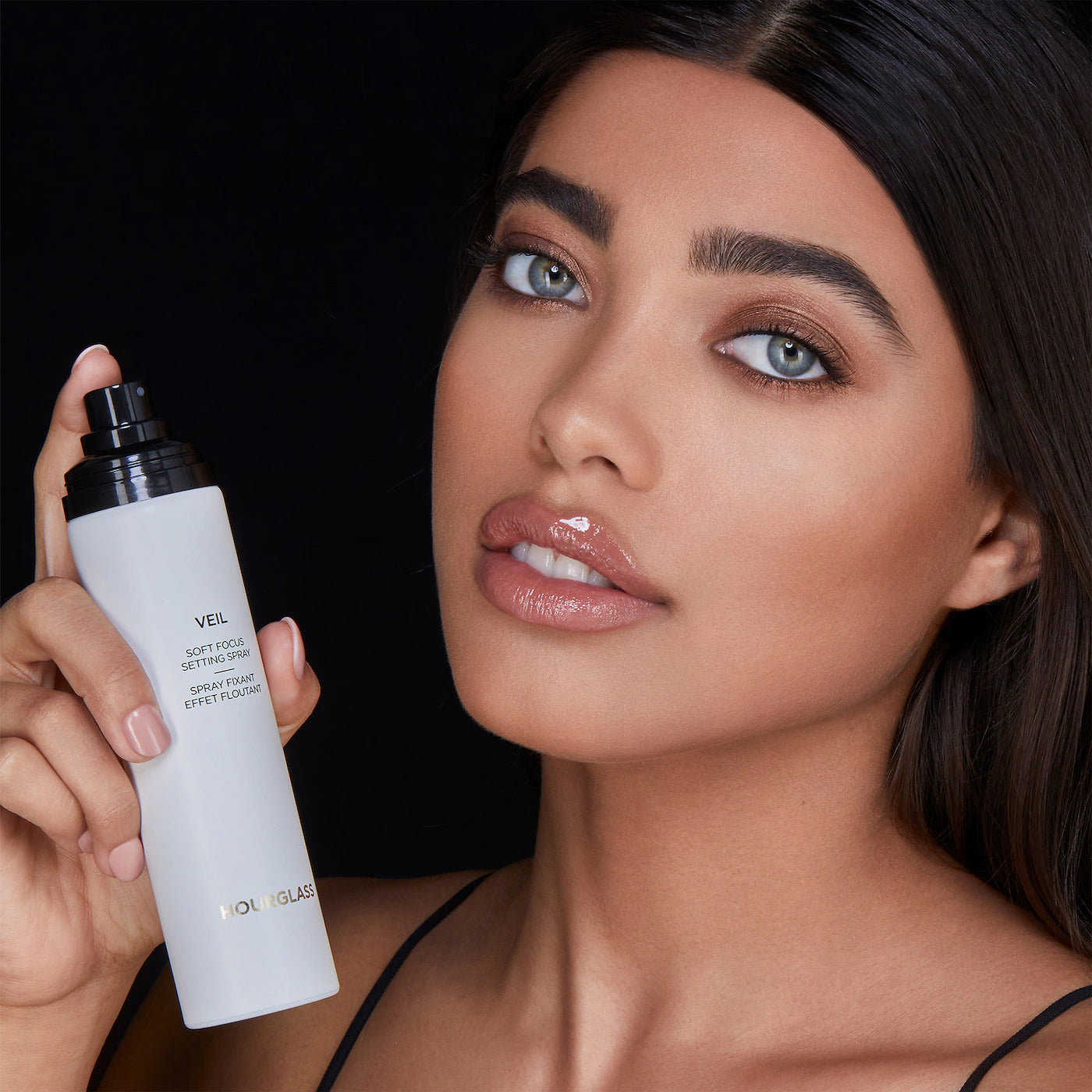 Hourglass - Veil™ Soft Focus Setting Spray: رذاذ تثبيت المكياج طويل الأمد®