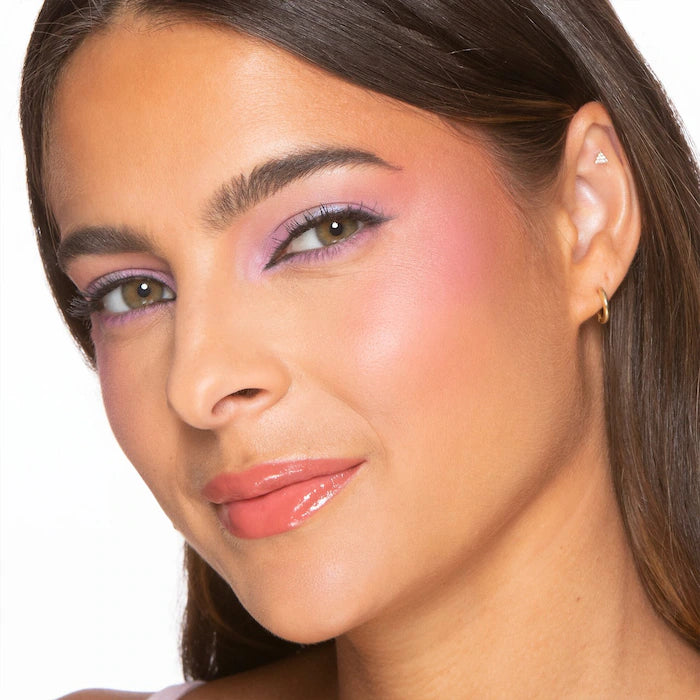 Too Faced - Cloud Crush Blurring Powder Blush Buildable, Blendable Color®